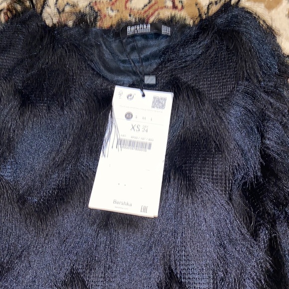 Top - Picture 2 of 3